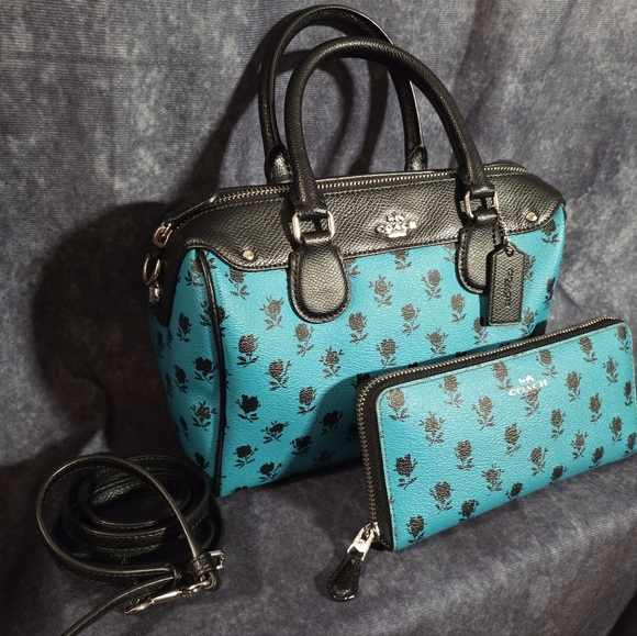 Coach Badlands Mini Bennett Satchel-Black and Teal Floral-Matching Wallet - Picture 4 of 15